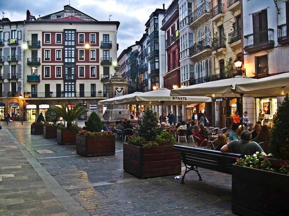 Habitacion Privada En El Centro De Bilbao Eksteriør bilde